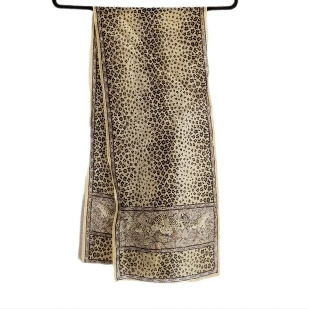 Vintage 80s Eccentric Chic Cheetah Print Lightweight Cotton Scarf